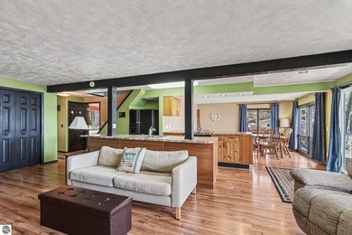 MOTIVATED SELLER!!!!!TURNKEY LAKEFRONT HOME ON ALL SPORTS LONG - photo 21