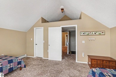 MOTIVATED SELLER!!!!!TURNKEY LAKEFRONT HOME ON ALL SPORTS LONG - photo 30