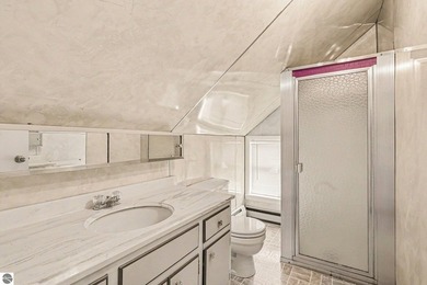 MOTIVATED SELLER!!!!!TURNKEY LAKEFRONT HOME ON ALL SPORTS LONG - photo 35