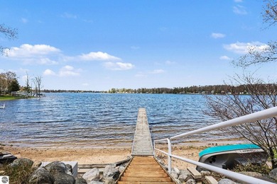MOTIVATED SELLER!!!!!TURNKEY LAKEFRONT HOME ON ALL SPORTS LONG - photo 38
