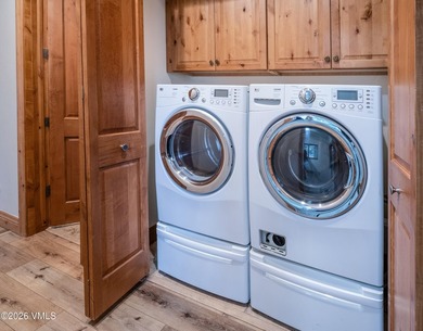 Welcome to this beautifully maintained three bedroom, three bath - photo 38