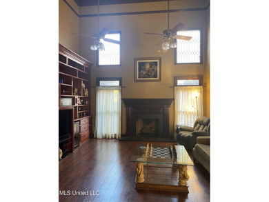 Beautiful Home nestled in the trees on 4.5 acres at the end of a - photo 9