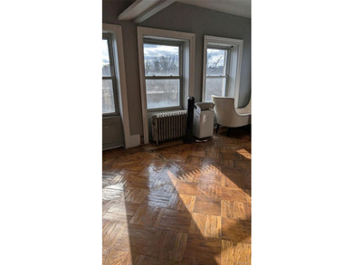 Multifamily building in need of gut renovation. Seven units - photo 9