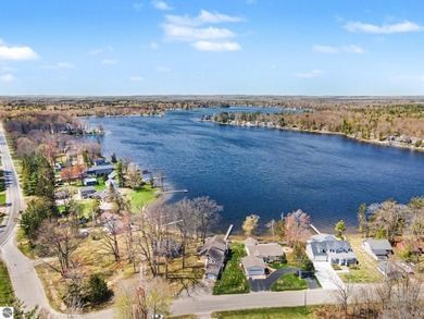 MOTIVATED SELLER!!!!!TURNKEY LAKEFRONT HOME ON ALL SPORTS LONG - photo 42