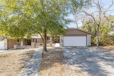 Enjoy low-maintenance Florida living in this beautifully - photo 2