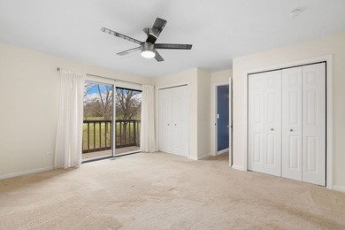 Beautifully renovated 2-bedroom, 2.5-bath townhouse in - photo 12