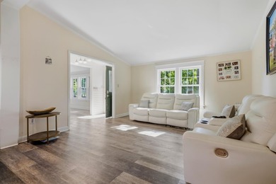 Welcome home to your little piece of paradise East of 17! Just - photo 13