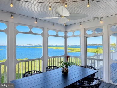 Perfectly positioned along the bay just moments from the beaches - photo 20