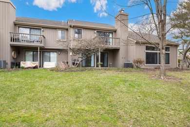 Beautifully renovated 2-bedroom, 2.5-bath townhouse in - photo 22