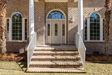 LUXURY LIVING ON THE OAK ISLAND GOLF COURSE. Gorgeous custom