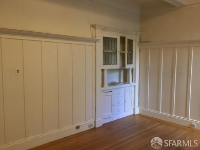 Middle floor 2 BR with parking. As you enter, you'll see the - photo 8