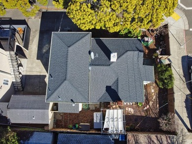 Beautifully updated home with permitted additional living - photo 29