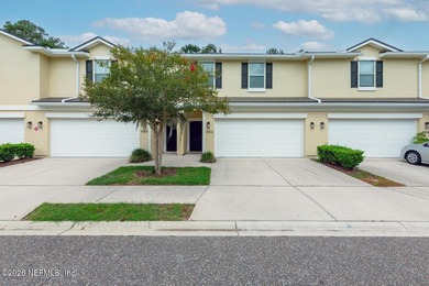 Welcome to this Pristine Townhome located in the Gated community - photo 3