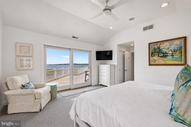 Perfectly positioned along the bay just moments from the beaches - photo 44