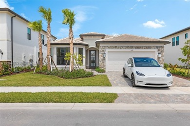 Welcome to Oak Tree, Pulte's premier gated community, offering - photo 2
