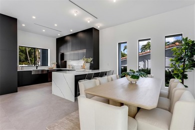 New-Construction Modern Residence artfully crafted by Garza - photo 12