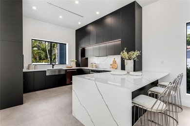 New-Construction Modern Residence artfully crafted by Garza - photo 13