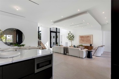 New-Construction Modern Residence artfully crafted by Garza - photo 15