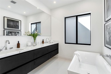 New-Construction Modern Residence artfully crafted by Garza - photo 18