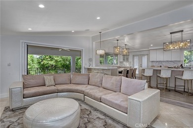 Stunning home, south of the blvd in highly coveted Tarzana is - photo 9