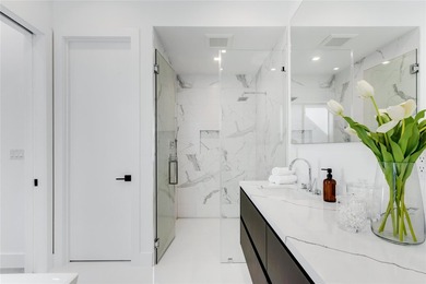 New-Construction Modern Residence artfully crafted by Garza - photo 20