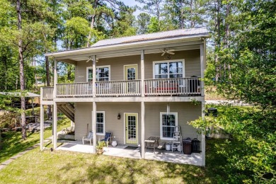 Over 500 feet of private water frontage on Lake Sinclair - Lake Home For Sale in Milledgeville, Georgia
