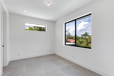 New-Construction Modern Residence artfully crafted by Garza - photo 25