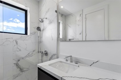 New-Construction Modern Residence artfully crafted by Garza - photo 26