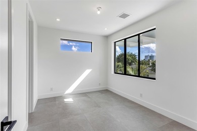 New-Construction Modern Residence artfully crafted by Garza - photo 27