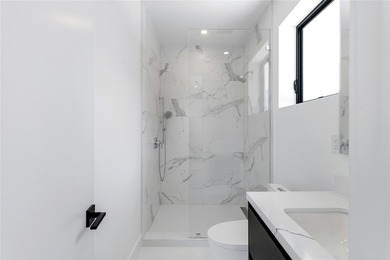New-Construction Modern Residence artfully crafted by Garza - photo 28