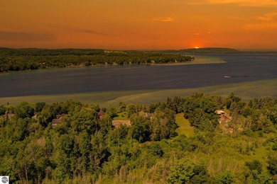 Create your dream home on this exceptional 0.70-acre waterfront - photo 3