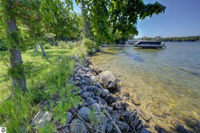 Create your dream home on this exceptional 0.70-acre waterfront - photo 7