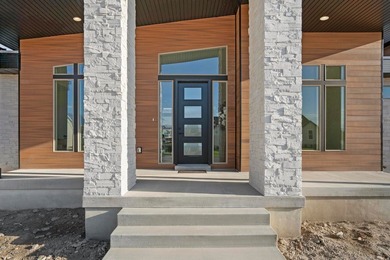 Welcome to this Ultra Modern home with amazing roof lines. Not - photo 4