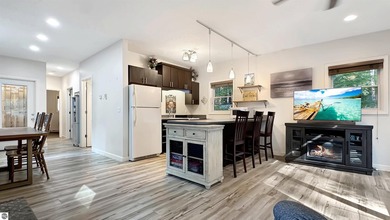 Additional listing photo 4