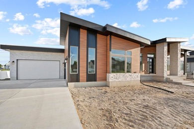 Welcome to this Ultra Modern home with amazing roof lines. Not - photo 8
