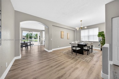 GORGEOUS LAKE FRONT HOME IN THE HIGHLY DESIRABLE GATED COMMUNITY - photo 14