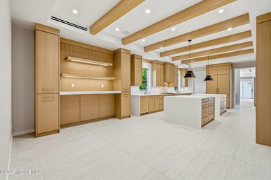 Stunning custom new construction offering over 6,000 sq ft of - photo 16