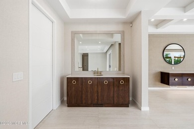 Stunning custom new construction offering over 6,000 sq ft of - photo 20