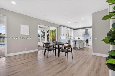GORGEOUS LAKE FRONT HOME IN THE HIGHLY DESIRABLE GATED COMMUNITY - photo 25