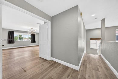 GORGEOUS LAKE FRONT HOME IN THE HIGHLY DESIRABLE GATED COMMUNITY - photo 30