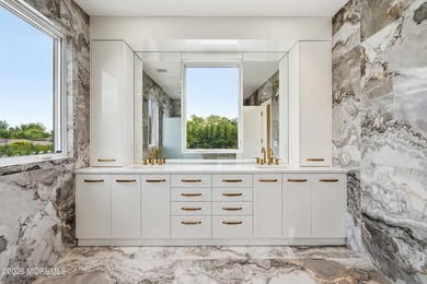 Stunning custom new construction offering over 6,000 sq ft of - photo 32