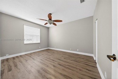 GORGEOUS LAKE FRONT HOME IN THE HIGHLY DESIRABLE GATED COMMUNITY - photo 36