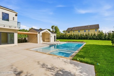 Stunning custom new construction offering over 6,000 sq ft of - photo 37