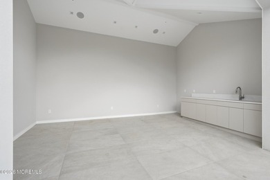Stunning custom new construction offering over 6,000 sq ft of - photo 40