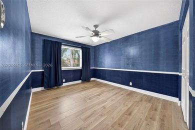 GORGEOUS LAKE FRONT HOME IN THE HIGHLY DESIRABLE GATED COMMUNITY - photo 41