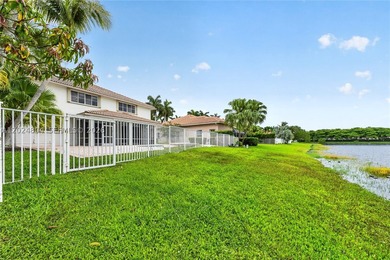 GORGEOUS LAKE FRONT HOME IN THE HIGHLY DESIRABLE GATED COMMUNITY - photo 48