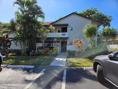 Lake Condo For Sale in Delray Beach, Florida