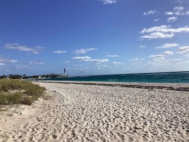 8th floor SE corning unit with amazing views and afternoon shade