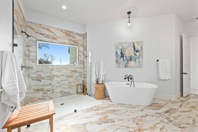 SPECTACULAR 2024 BUILDER'S DREAM WATERFRONT RETREAT IN GATED OAK - photo 17