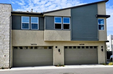 Your chance to live in a professionally decorated former Model - photo 17